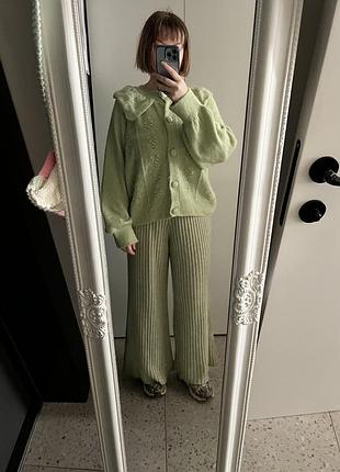 Вʼязаний костюм