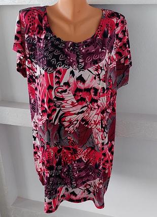 Удлиненная футболка большого размера