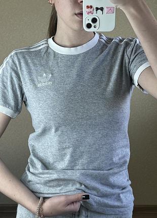 Футболка adidas