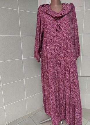 Платье женское, по груди 120, длина 140, штапель, с капишоном