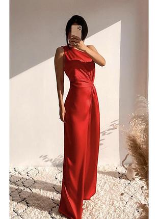 Асимметричный длинный комбинезон zara из красного атласа