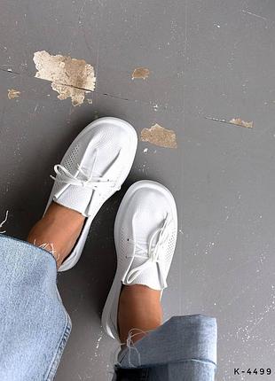 Жіночі шкіряні лофери з перфорацією