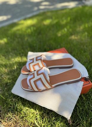 Шльопанці hermes