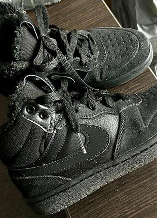 Ботинки на ребенка оригинал