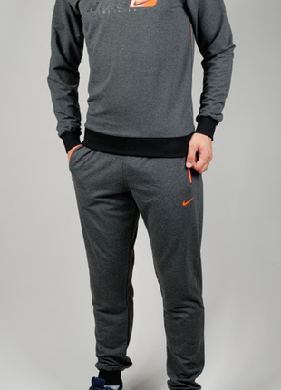 Cпортивний костюм nike