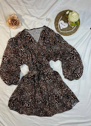 Легкое шифоновое мини платье в лезвие принт