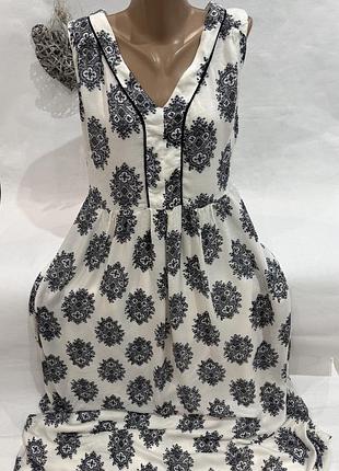 Шикарне плаття в підлогу laura ashley