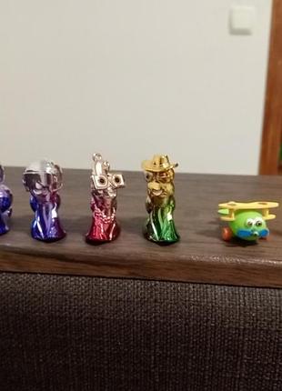 Боб снеїл фігурки