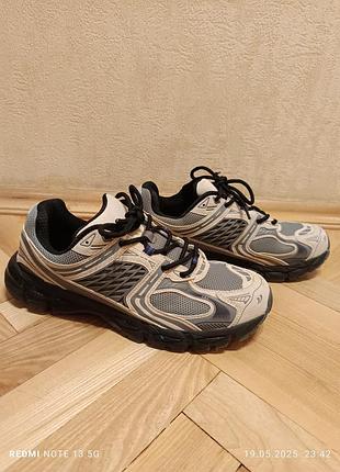 Кросівки чоловічі. з сіткою. розмір eu 45, uk 11.