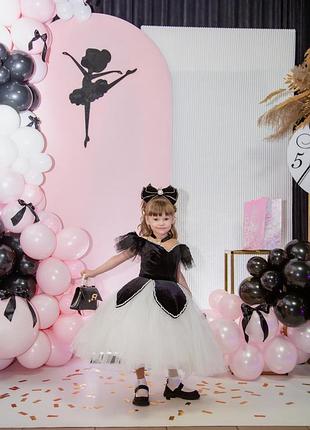 Продам шикарне плаття донечки,шили на замовлення 🥰одягали день народження 🌿🌸