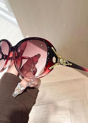 Декоровані жіночі сонцезахисні окуляри