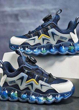 Стильні кросівки