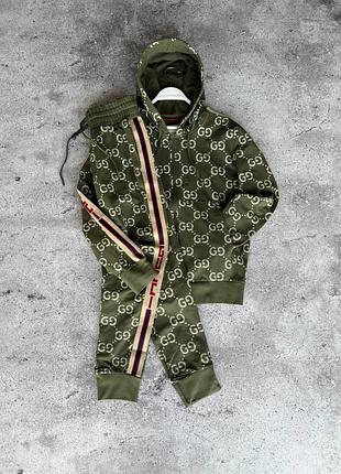 Спортивний костюм