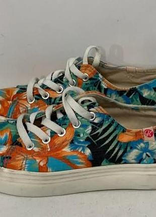 Женские летние кеды в состоянии новых нужно ток протереть размер 37 стелька 24 платформа 3 лот 165. розпродаж!!!