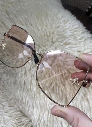 Модные прозрачные имиджевые  очки