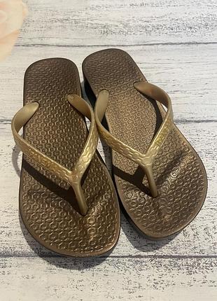 Жіночі вʼєтнамки ipanema 35/36 шльопанці 22.5 см сланці