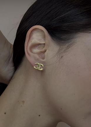Женские золотистые серьги с гравировкой  ✨