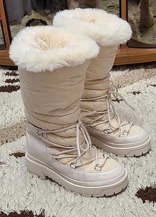 Невероятно теплые женские зимние сапожки от американского бренда guess