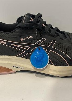 Asics кроссовки