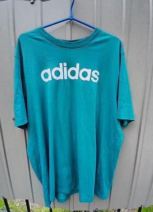 Чоловіча оригінальна футболка adidas.