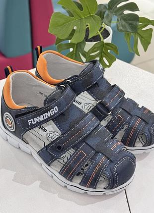 Босоніжки р. 27,28,30