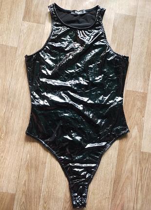 Ефектний боді під латекс missguided