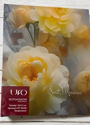 Фотоальбом з квіткою на 200 фото