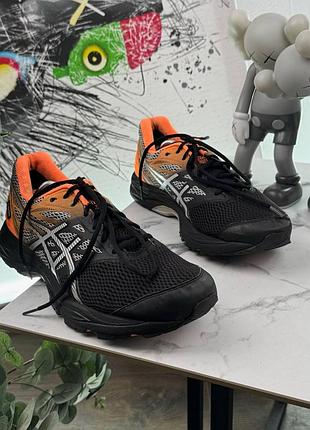 Кроссовки asics