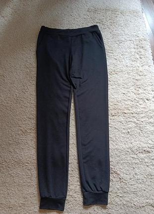 Женские спортивные штаны