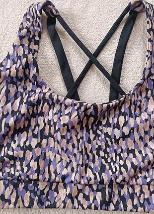 Низька ціна! топ спортивний. топік фірмовий. топик. італія. м. стан нового