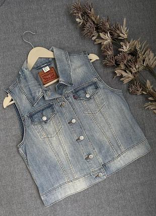 Джинсовий жилет levi’s