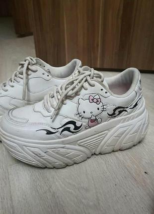Взуття hello kitty