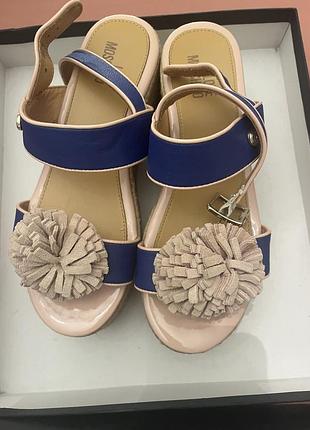 Love ❤️ maschino размер 37 стелька 24 см басаножки