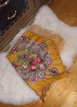 Платок украинский народный фольклорный яркий с бахромой