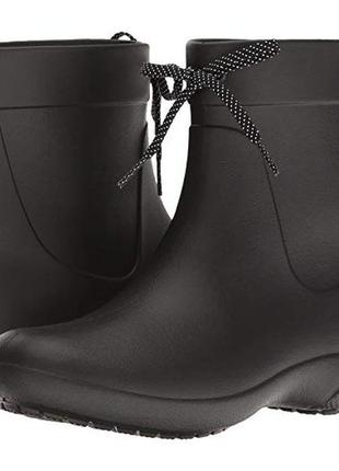 Дождевые сапоги crocs freesail shorty rain boots - размер w4 - 22 см