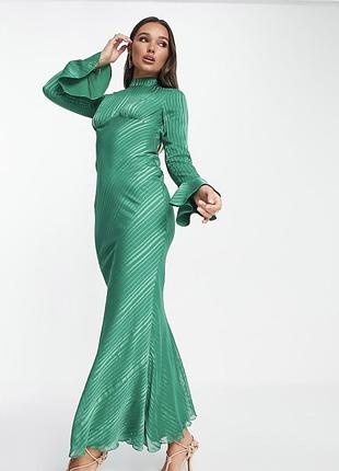 Зеленое макси платье