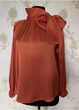 Блузка з сатину