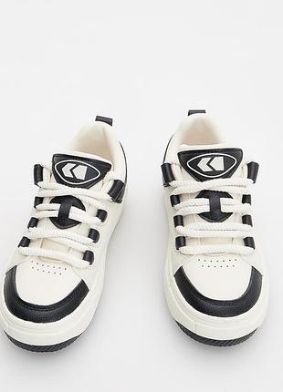 Кросівки 39 розмір