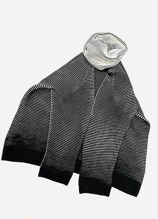 Гофрированый свитер с эффектом3d  issey miyake4 фото
