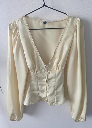 Атласна блуза