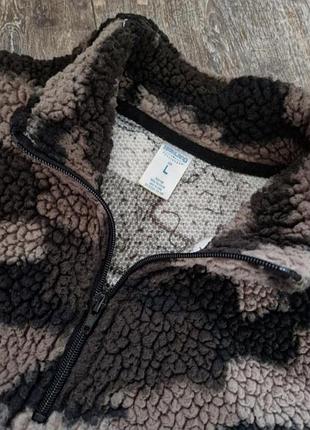 Теплый свитшот милитари оверсайз, с молнией по горловине. в размере l.