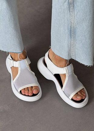 Білі натуральні шкіряні текстильні босоніжки з сіткою в сітку на товстій підошві липучці текстиль