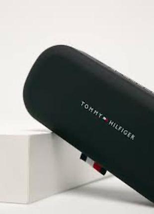 Оригінальний футляр для окулярів tommy hilfiger
