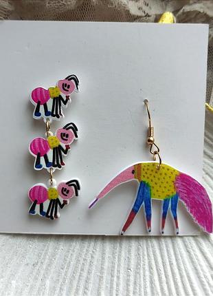 Асимметричные серьги из акрила муравяд и муравьи