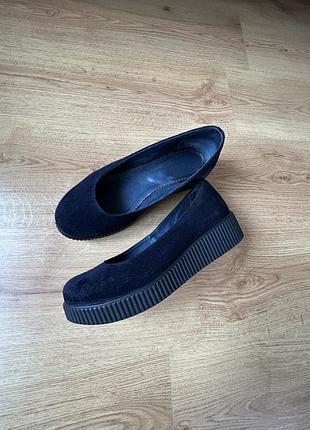 Замшеві балетки на платформі