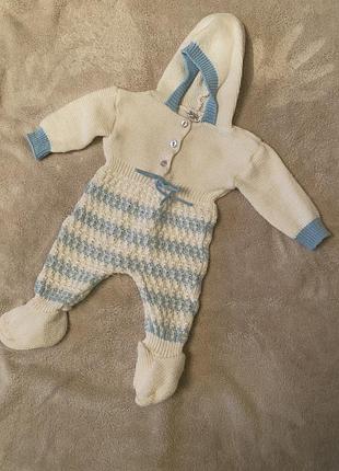 Чоловічок білий з голубим