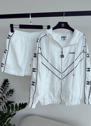 Брендовий жіночий літній костюм з шортами плащівка