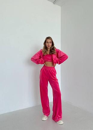 Велюровый спортивный костюм