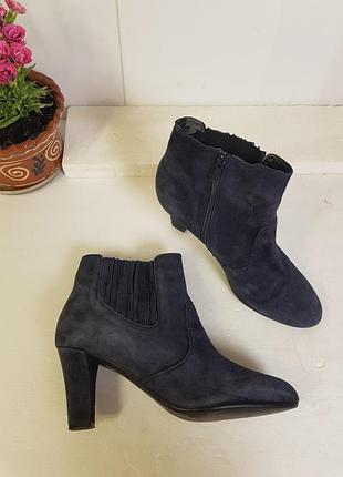 Темно-сині замшеві ботильйони varese 39