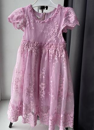 Плаття на дівчинку